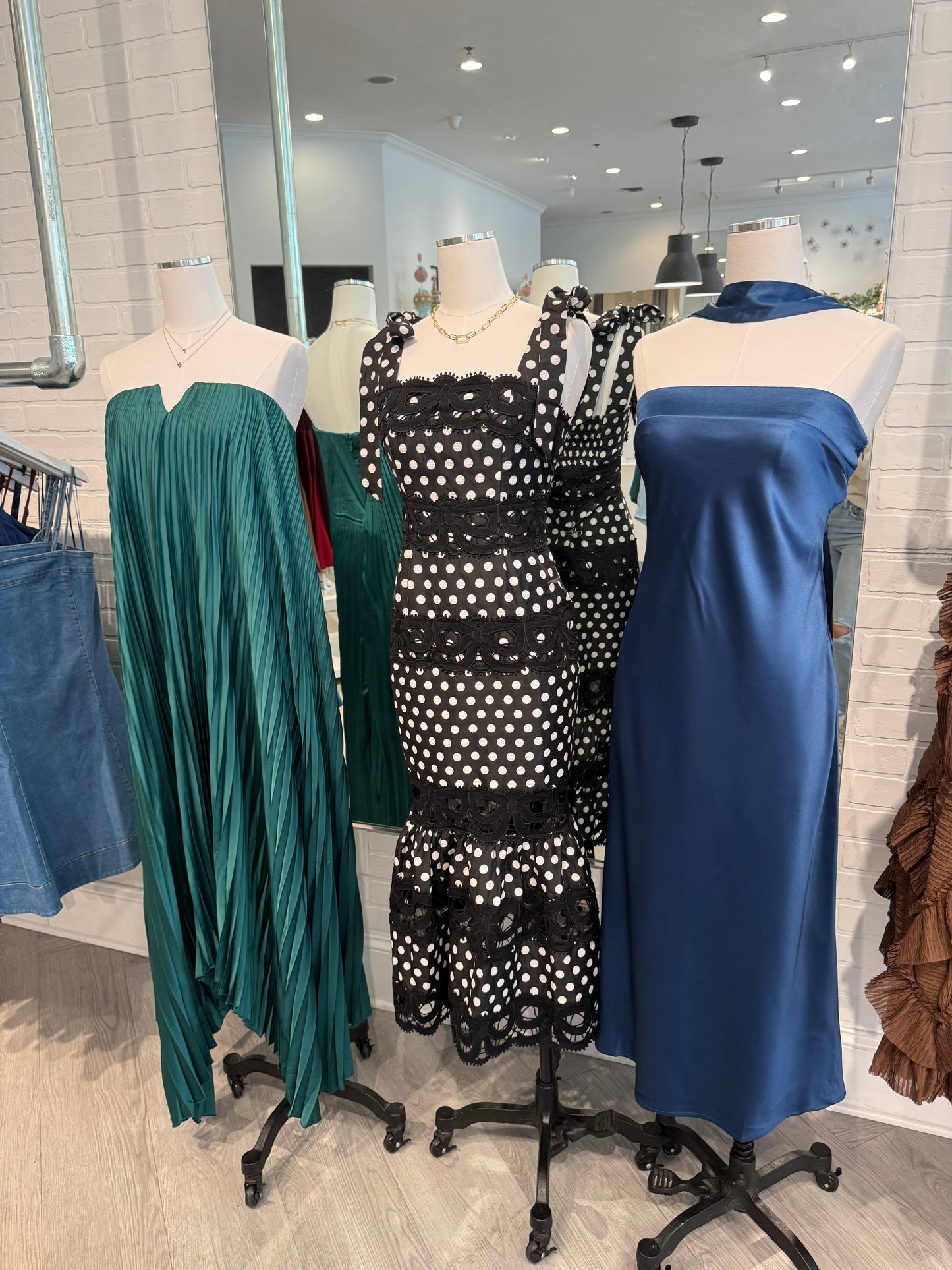 Black Tapestry Jacquard Midi Dress