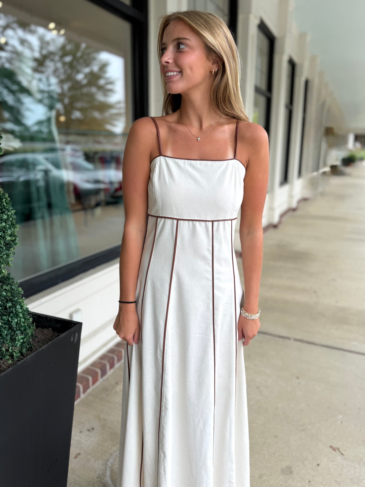 Tone Linen Square Neckline Maxi