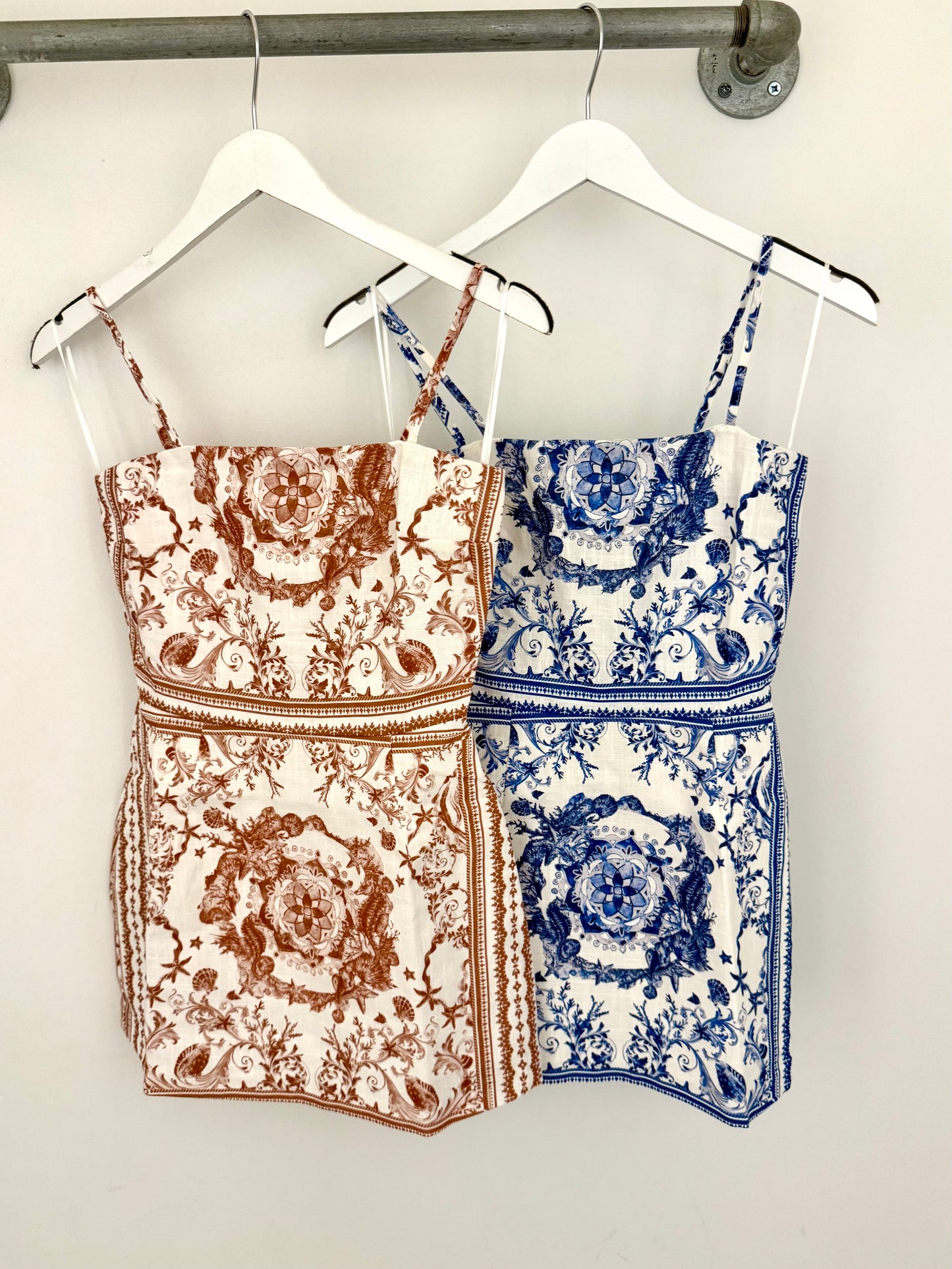 Grecian Girl Mini (2 colors)