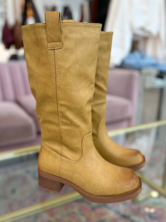 Block Heel Round Toe Boot