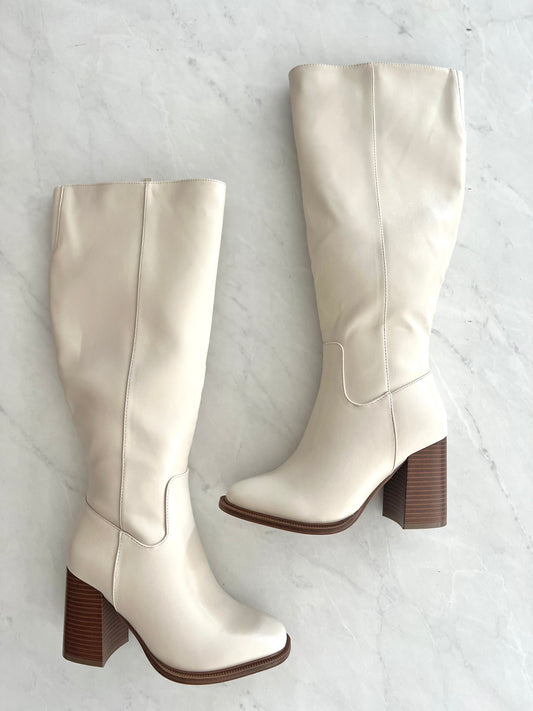 Ivory Round Toed Boots