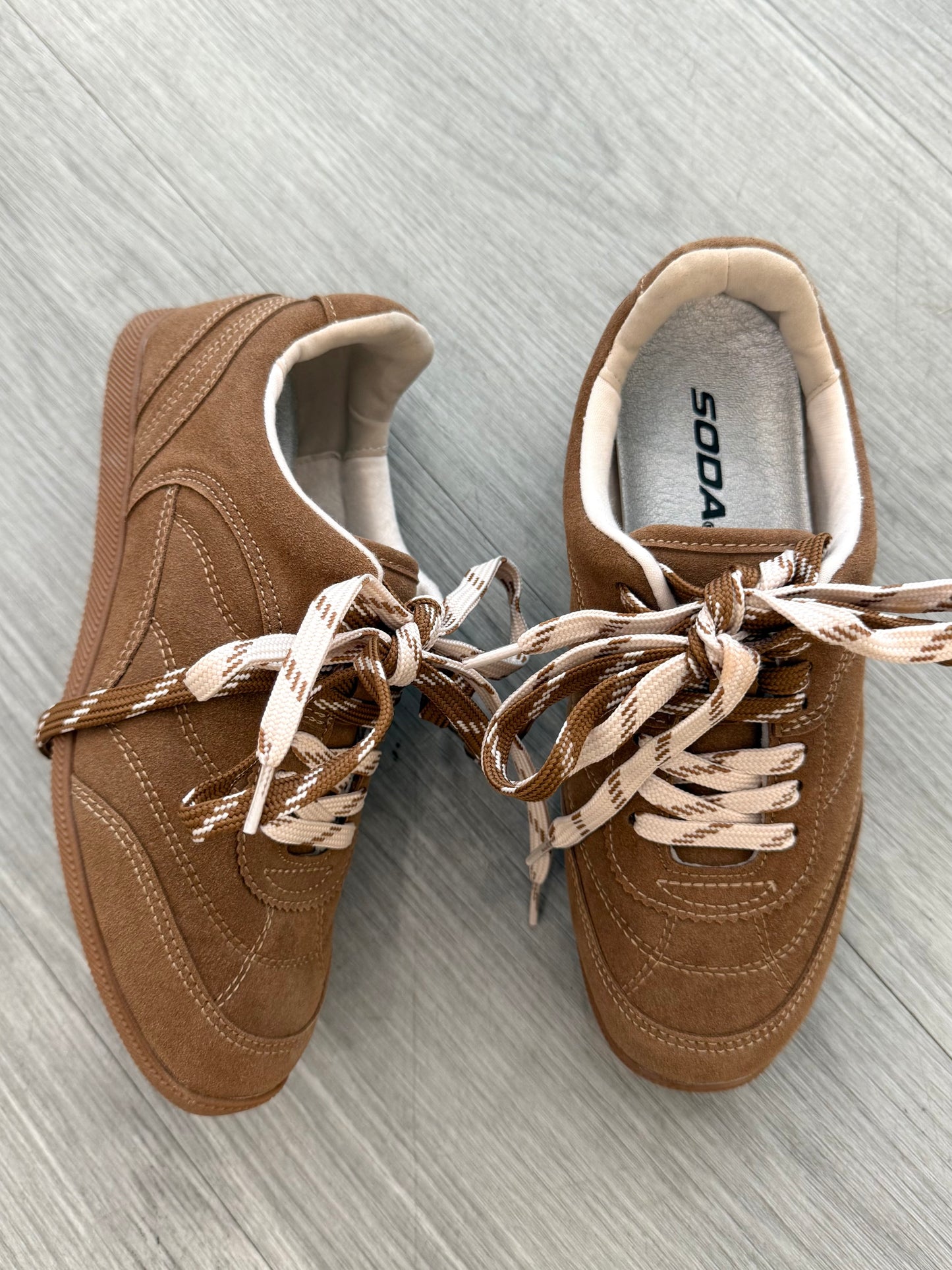 Brown Retro Lace Up Sneaker
