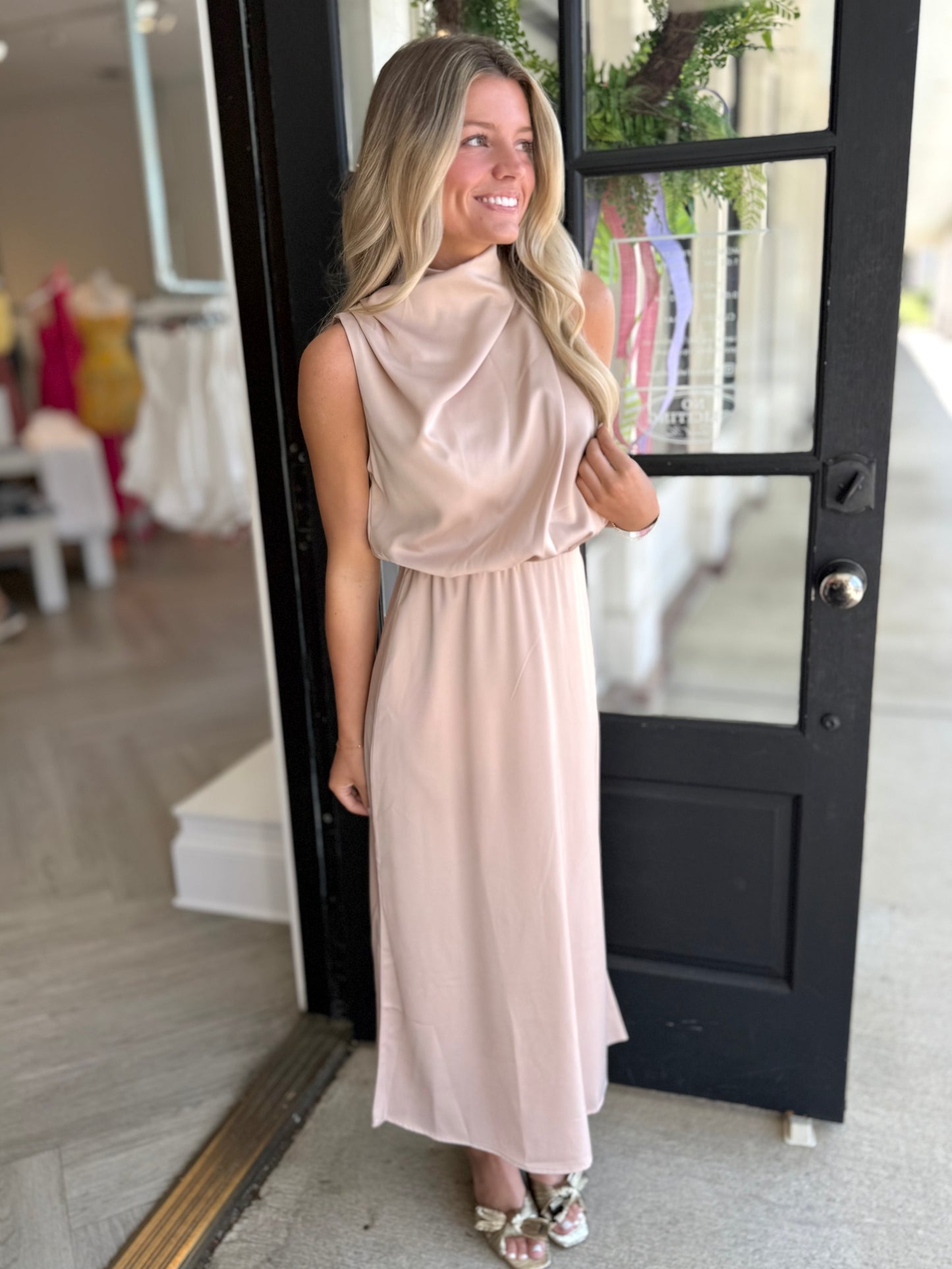 Elegant Sleeveless Satin Dress