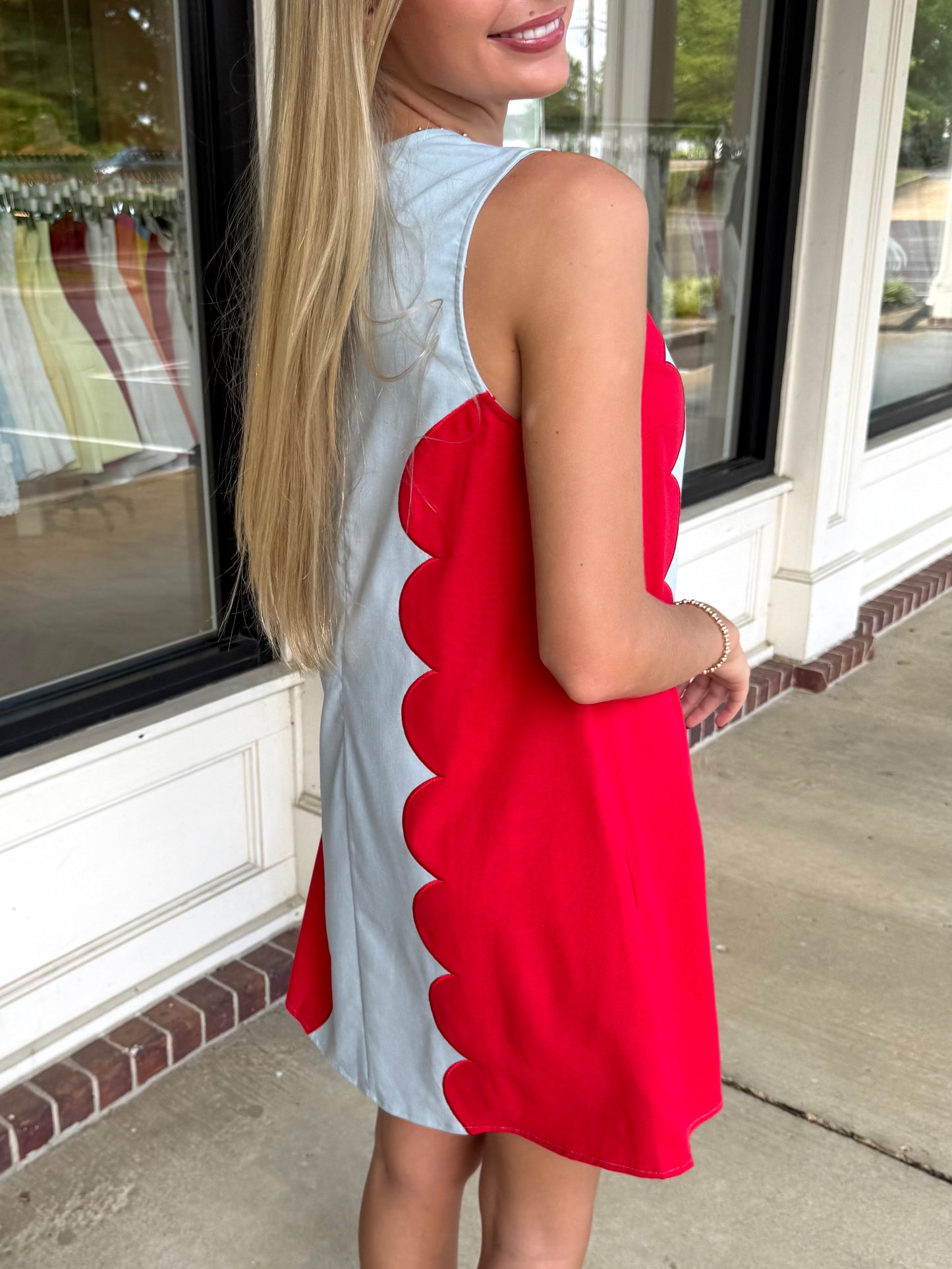 Blue Scallop Red Mini