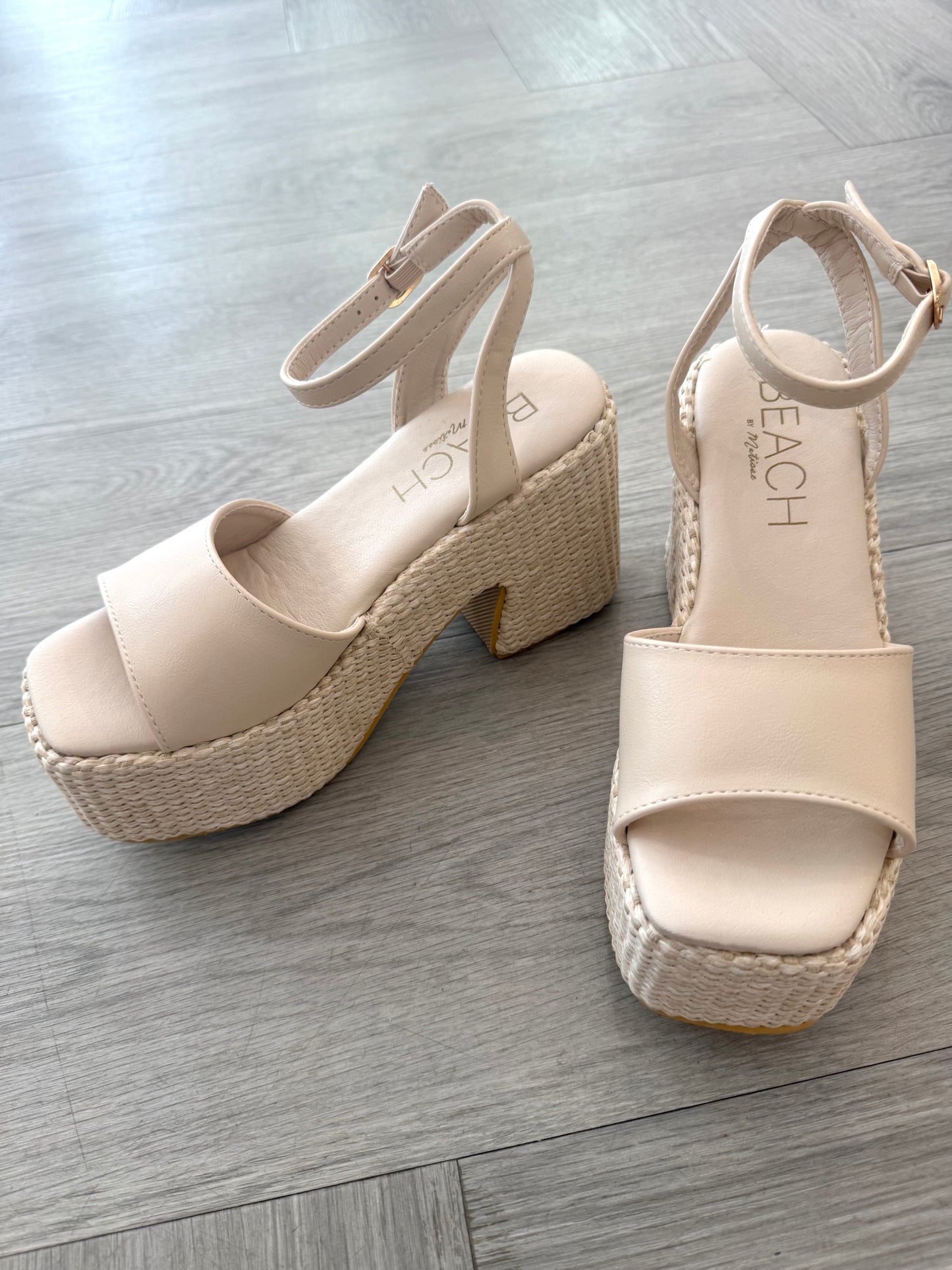 Arden Ivory Sandal