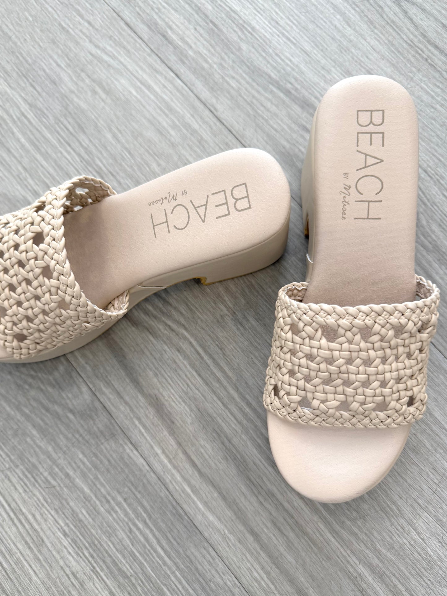 Cove Natural Sandal