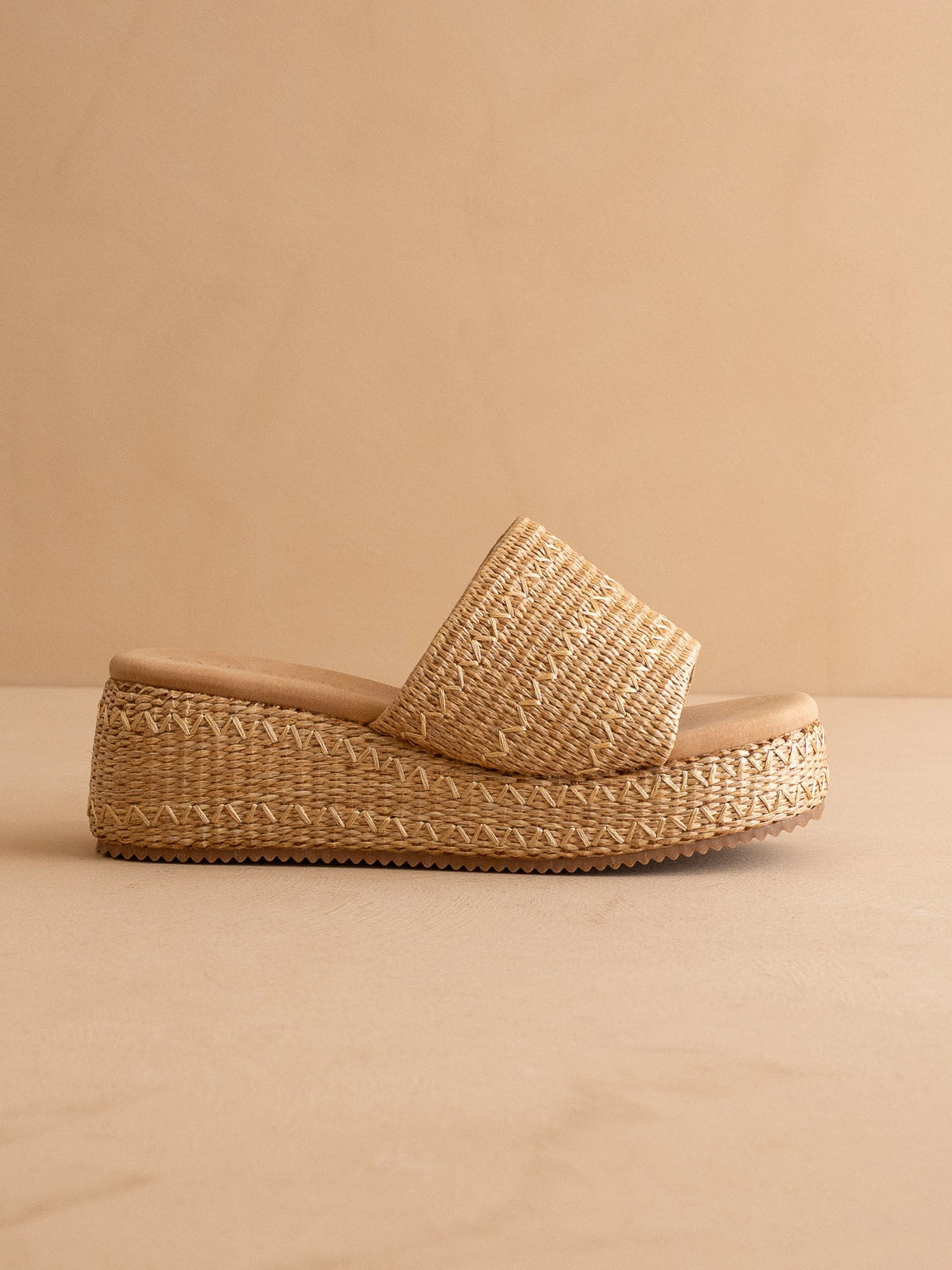 Taniya Toffee Platform Slide