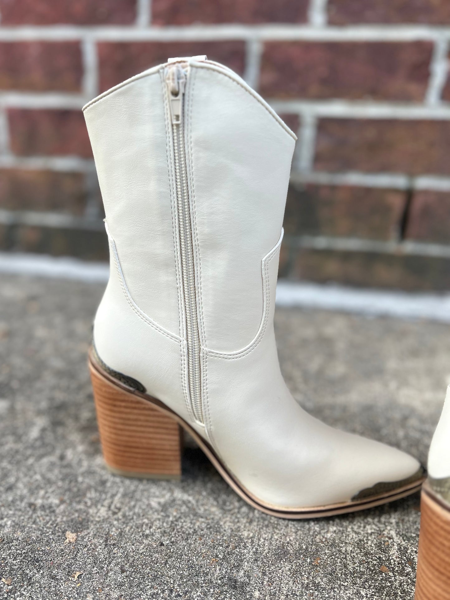 Ivory Western Gold Star Plated Boot