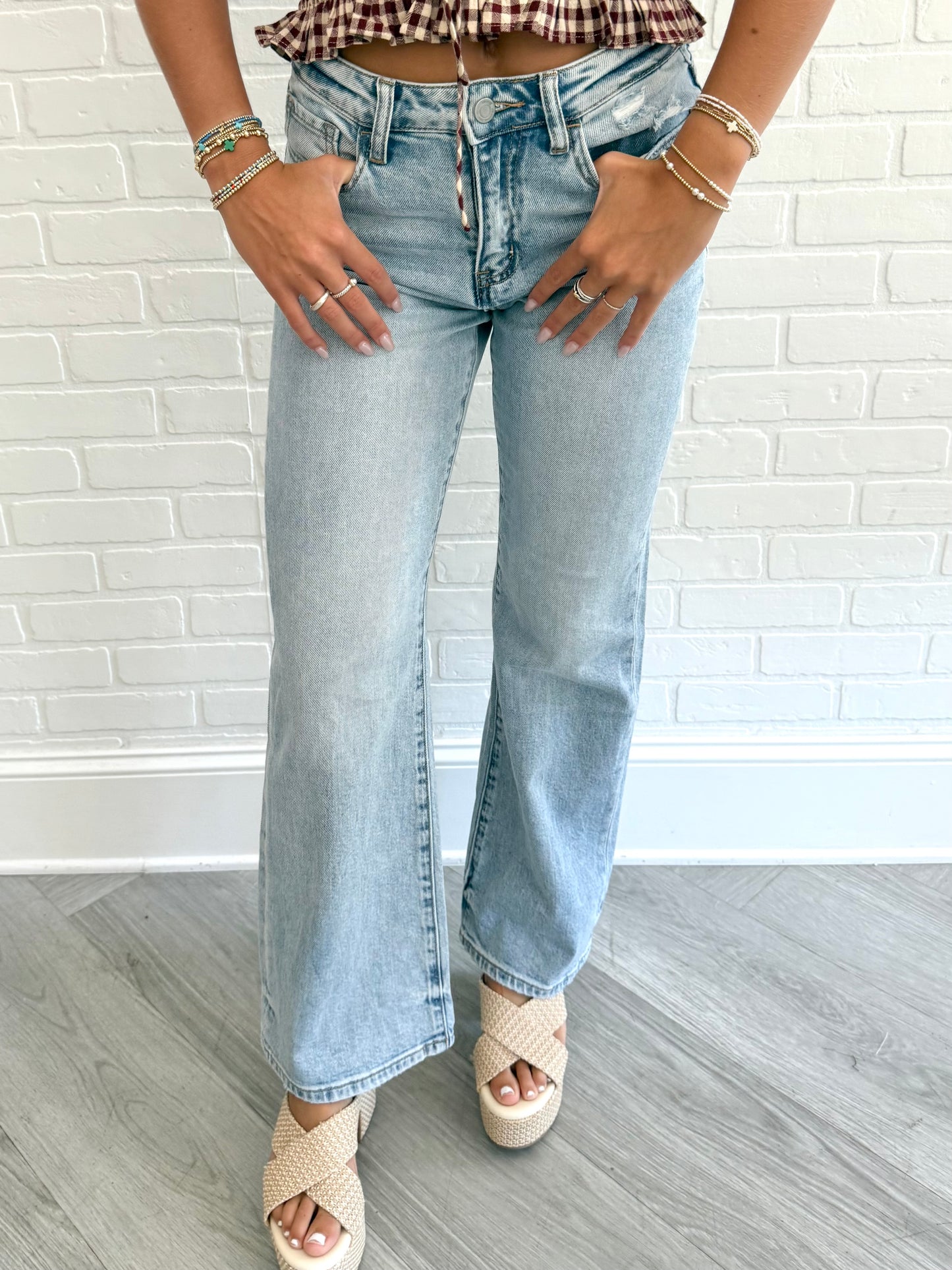 Light Denim 90s Straight Leg Jean