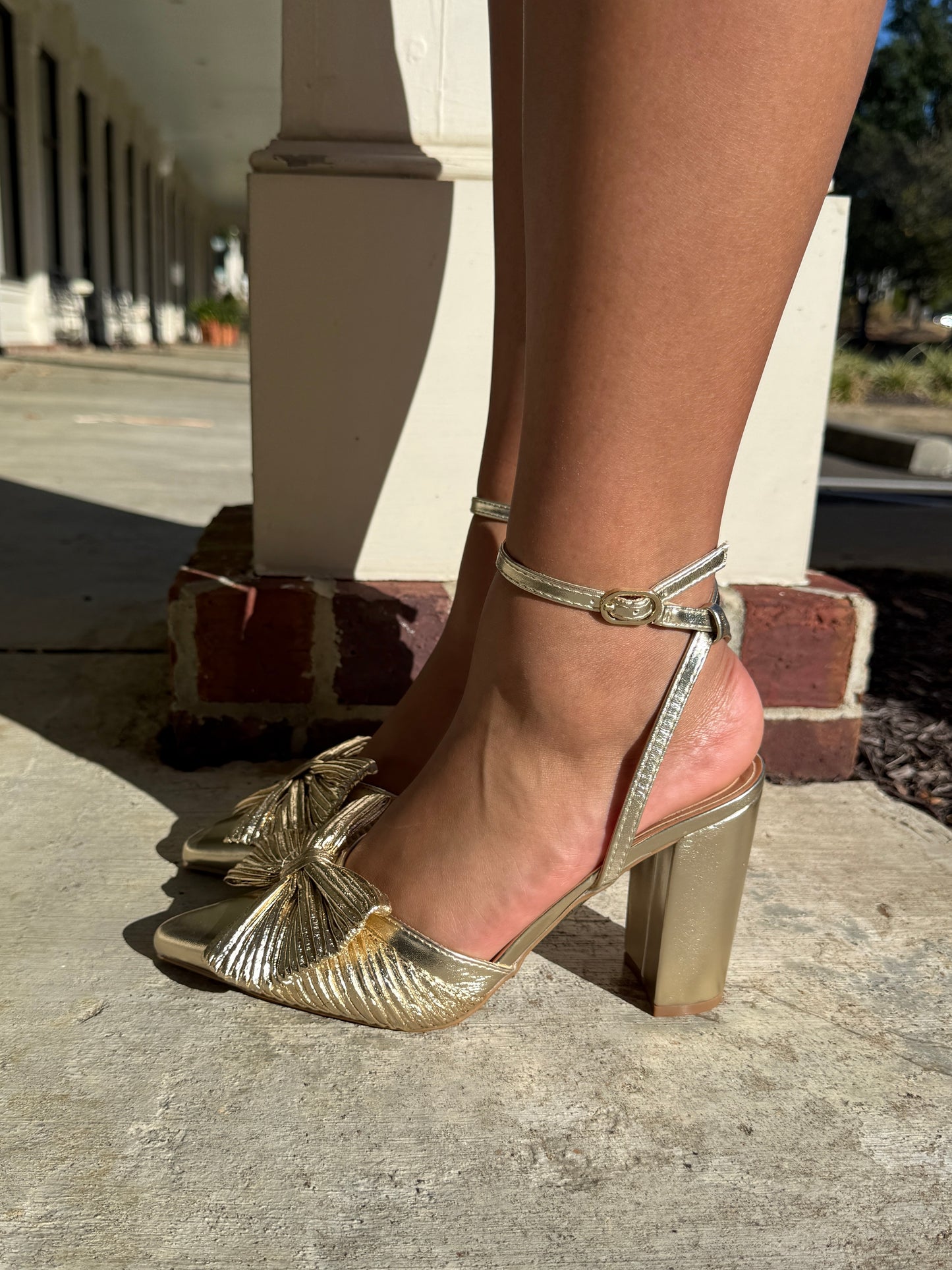 Gold Metallic Bow Heel