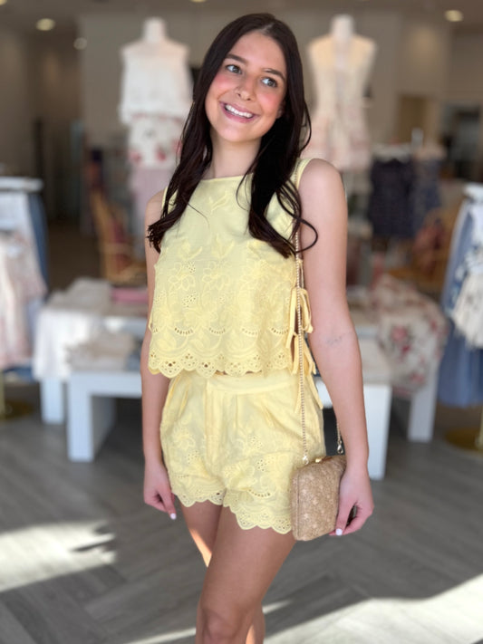 Lemon Linen Embr. Short