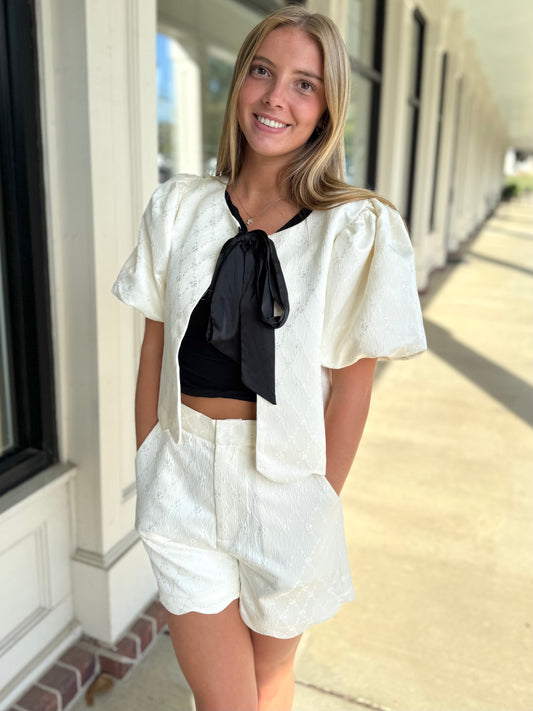 Off White Jacquard Scallop Top