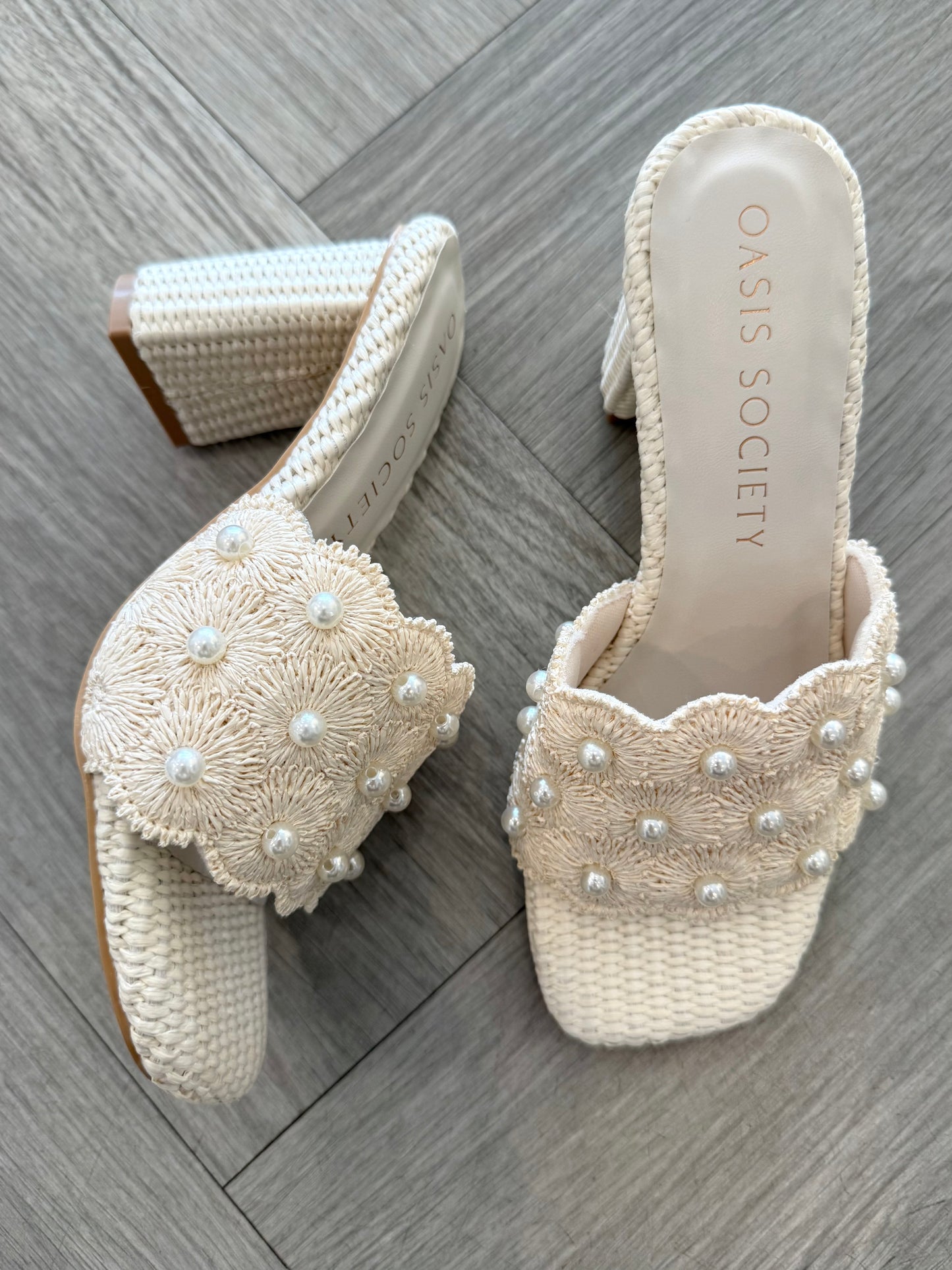 Holland Ivory Pearl Heel