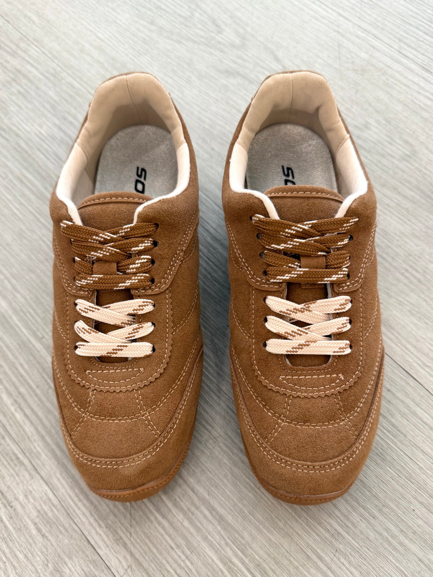 Brown Retro Lace Up Sneaker