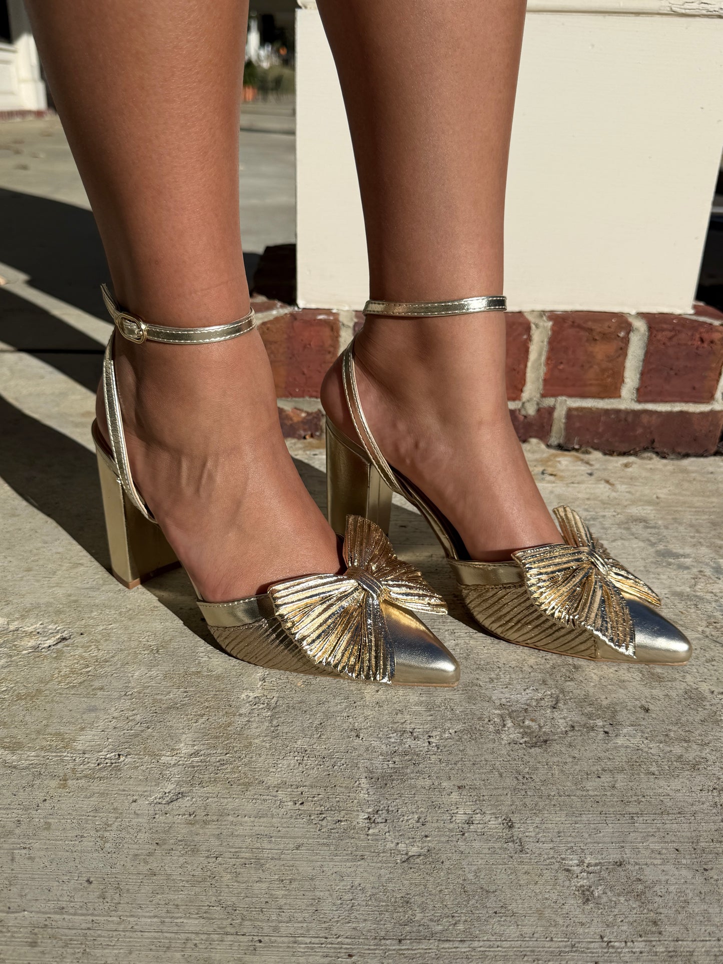 Gold Metallic Bow Heel