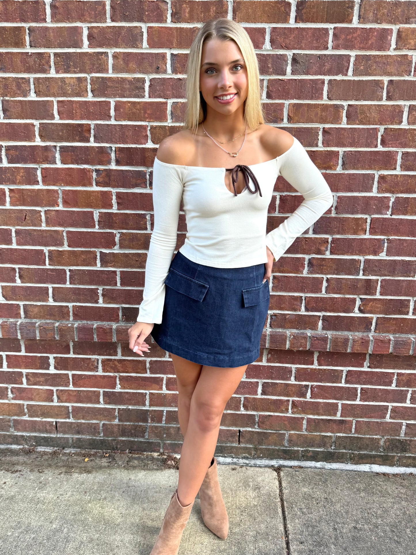 Cream/Brown Tie Top