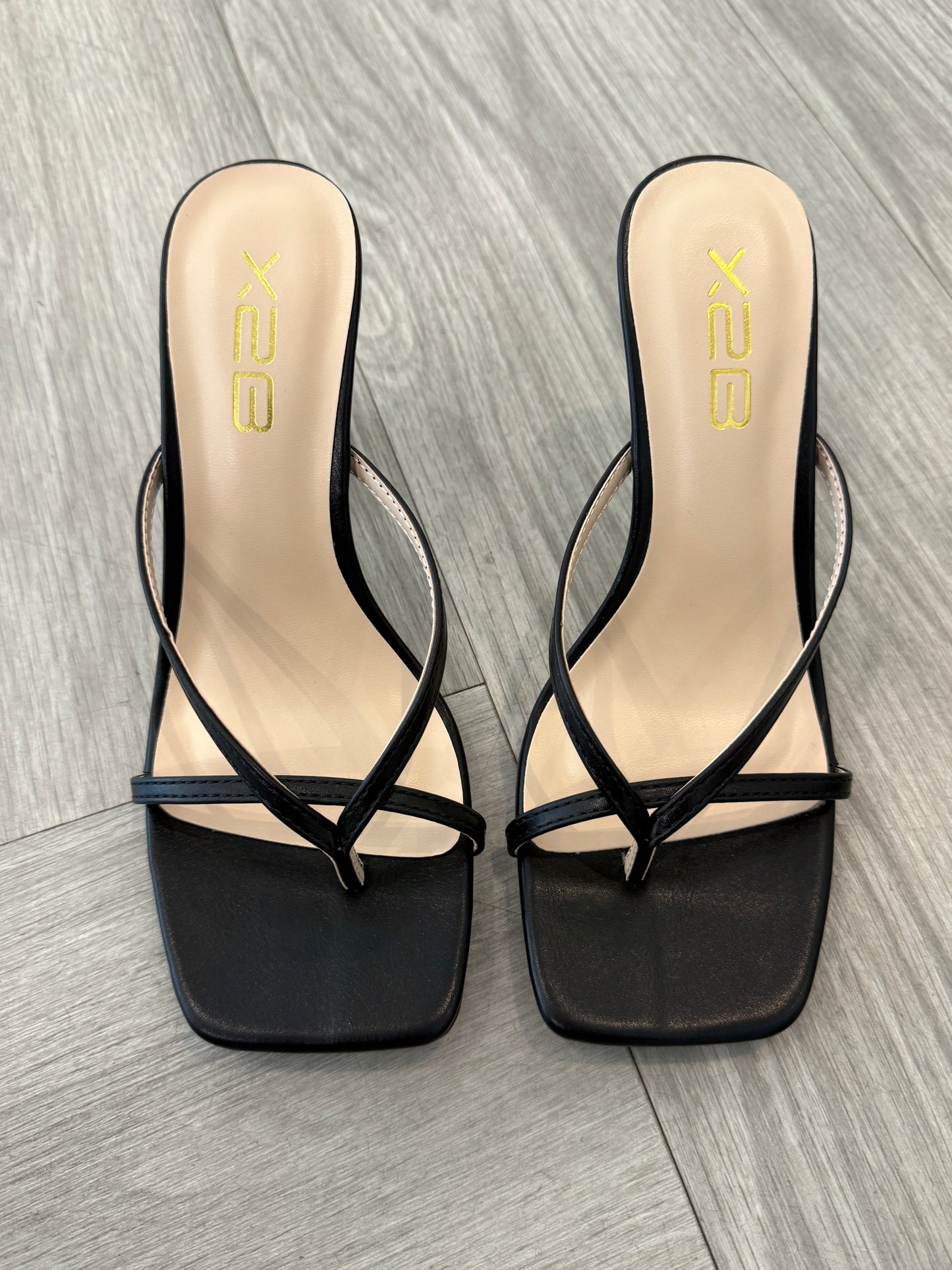 Square Toe Kitten Heel ( 2 colors)