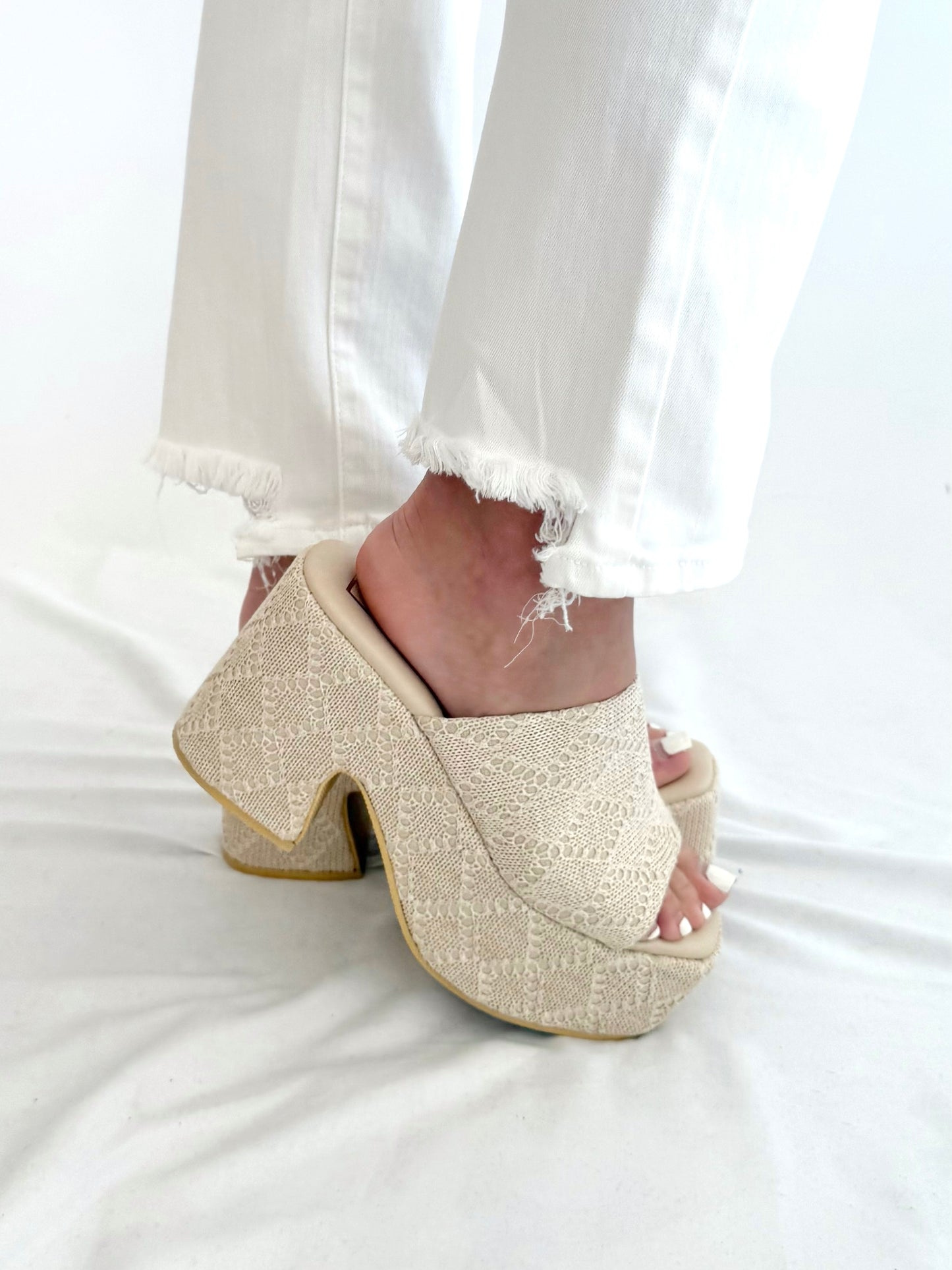 Beige Raffia Wedge