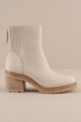 Chelsea Light Beige Heeled Bootie