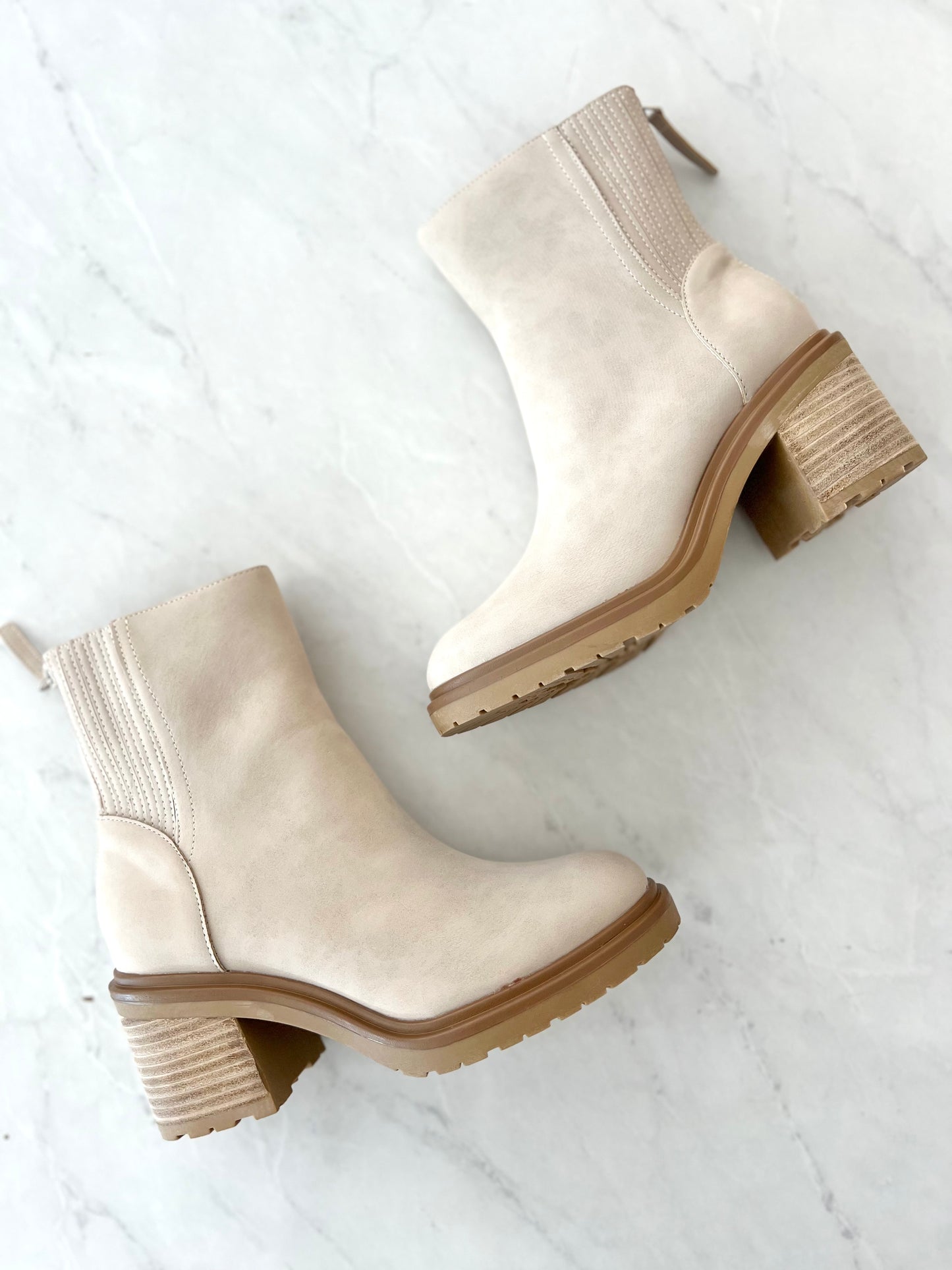 Chelsea Light Beige Heeled Bootie