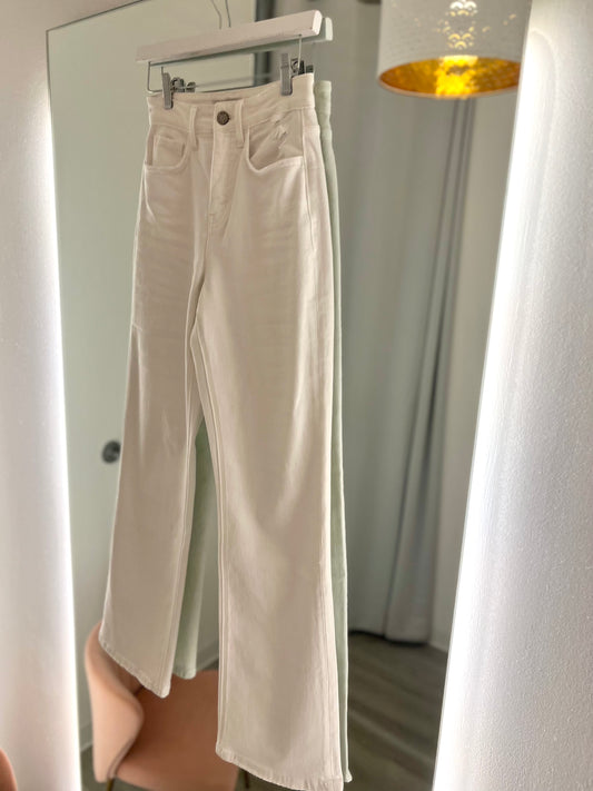 White 90's Vintage Flare Jean