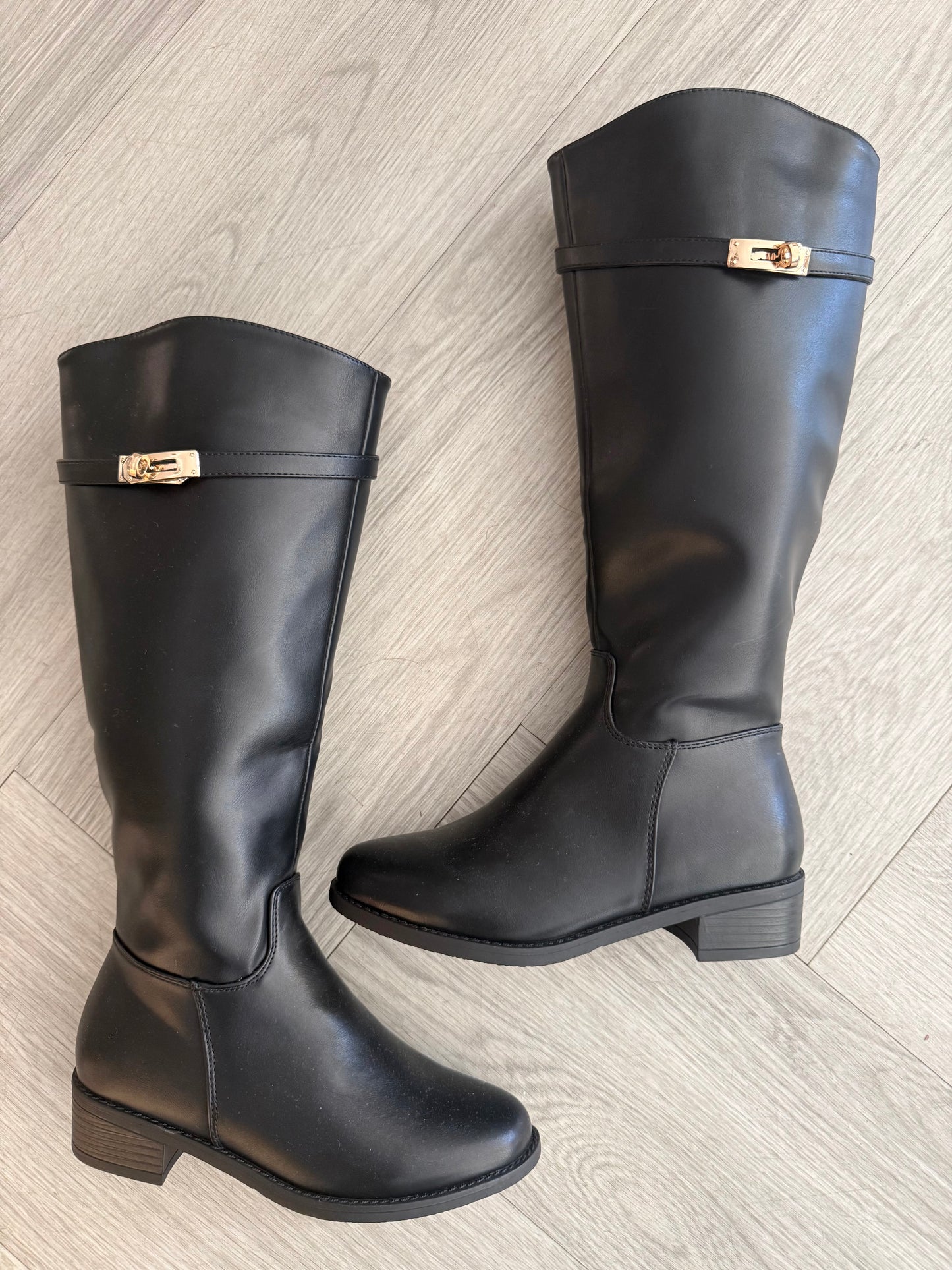 Remi Buckle Boot (2 colors)