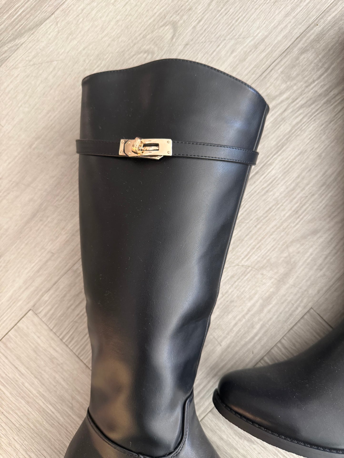 Remi Buckle Boot (2 colors)