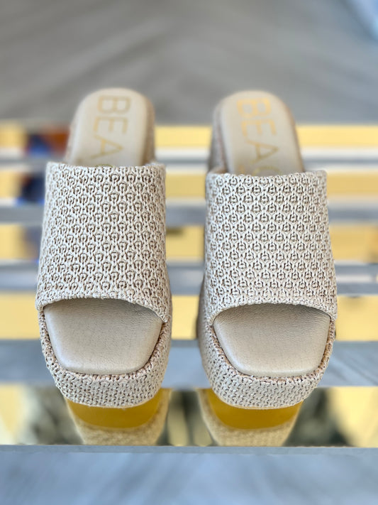 Como Platform Sandal in Tan